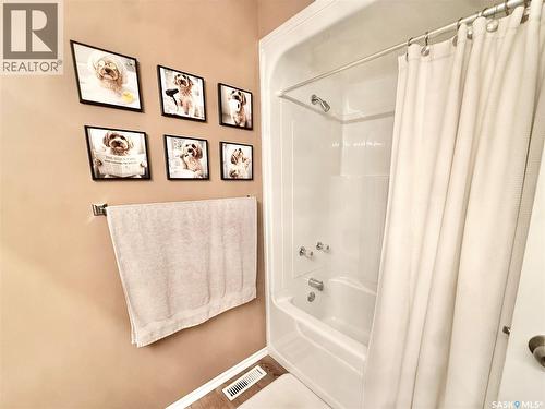 301 Rosher Street, Colonsay, SK - Indoor Photo Showing Bathroom