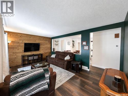984 Bradshaw Place, Prince Albert, SK - Indoor Photo Showing Living Room