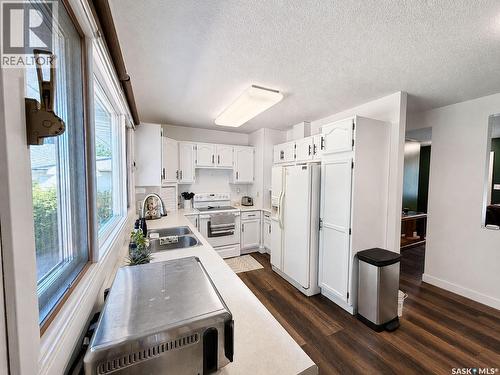 984 Bradshaw Place, Prince Albert, SK - Indoor Photo Showing Kitchen With Double Sink