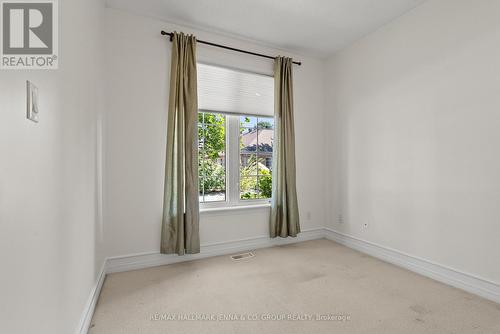 110 Heathercrest Private, Ottawa, ON - Indoor Photo Showing Other Room