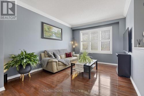 2197 Batters Loop, Innisfil, ON - Indoor Photo Showing Living Room