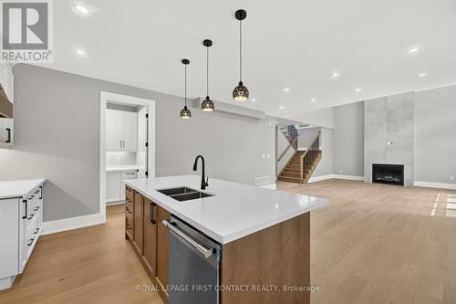 UPPER - 929 7TH LINE , Innisfil, Ontario L9S 4G1 5