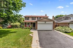 523 REYNOLDS STREET Whitby (Downtown Whitby), ON L1N 6H4