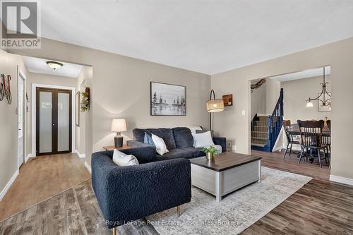 304 Eliza Street, Wellington North, ON - Indoor Photo Showing Living Room