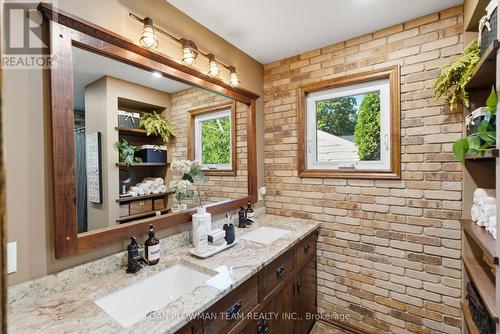 9 Valley Road, Cavan Monaghan, ON - Indoor Photo Showing Bathroom