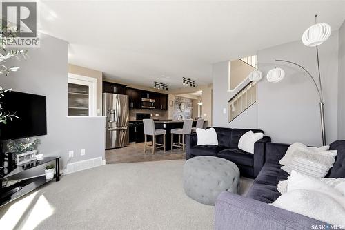 3326 Green Moss Lane, Regina, SK - Indoor Photo Showing Living Room