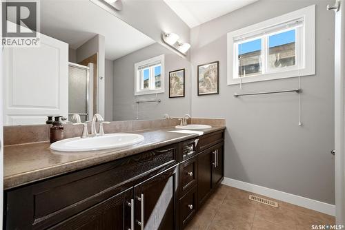 3326 Green Moss Lane, Regina, SK - Indoor Photo Showing Bathroom