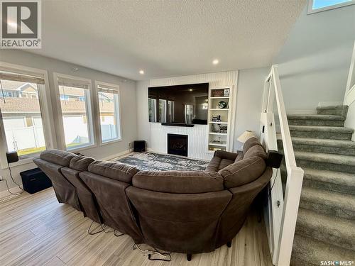 4142 A/B Green Olive Way E, Regina, SK 