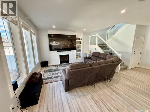 4142 A/B Green Olive Way E, Regina, SK 