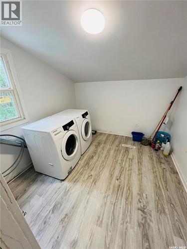 568 7Th Street E, Prince Albert, SK - Indoor Photo Showing Laundry Room