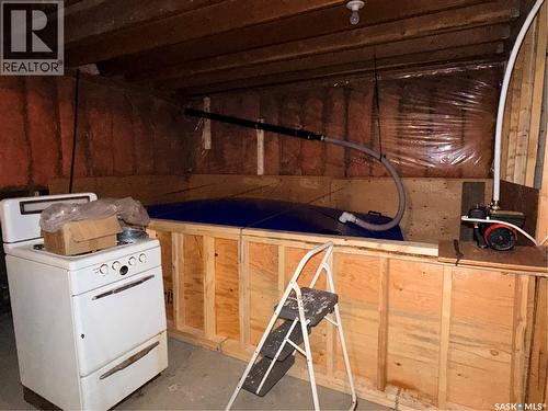 252 Railway Avenue, Forget, SK - Indoor