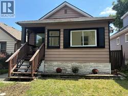 984 ELLROSE Windsor, ON N8Y 3W9