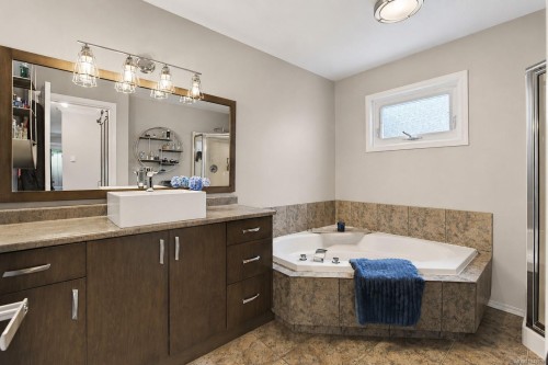 181 White Pine Rd, View Royal, BC 
