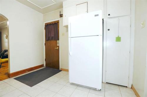 31 Moore Ave, Winnipeg, MB - Indoor Photo Showing Other Room