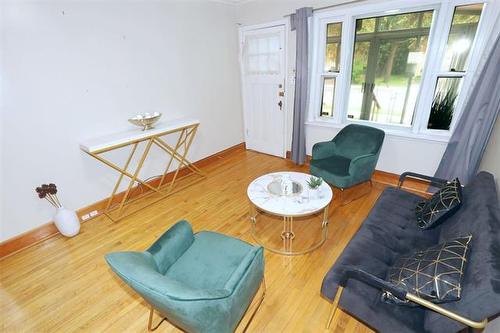 31 Moore Ave, Winnipeg, MB - Indoor