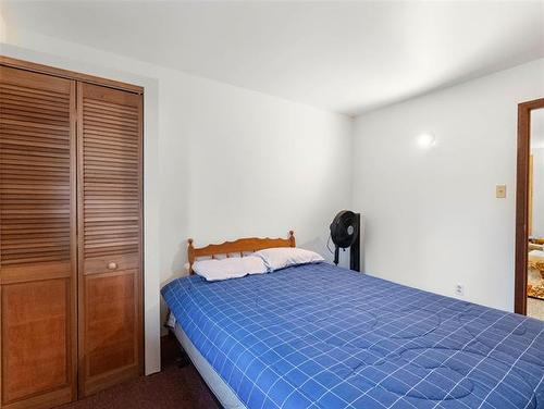 28 Lakeview Dr, Alexander, MB - Indoor Photo Showing Bedroom