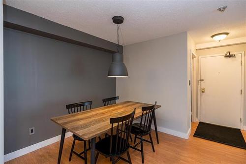1107-650 Kenaston Blvd, Winnipeg, MB - Indoor Photo Showing Dining Room