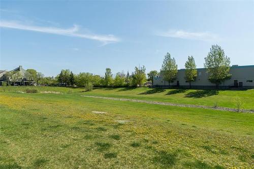 1107-650 Kenaston Blvd, Winnipeg, MB - Outdoor