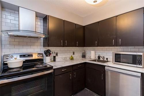 1107-650 Kenaston Blvd, Winnipeg, MB - Indoor Photo Showing Kitchen