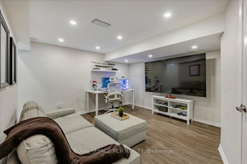 4 Gamble Drive, Ajax, ON - Indoor