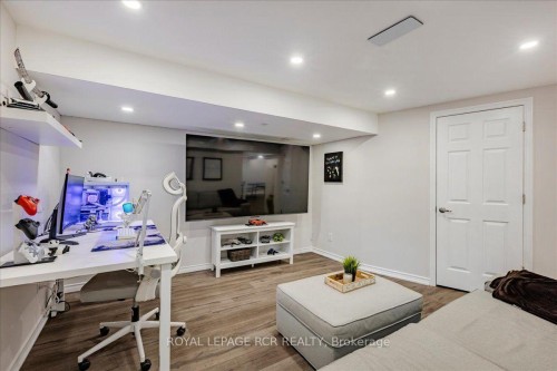 4 Gamble Drive, Ajax, ON - Indoor