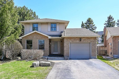 621 Tomahawk Crescent, Hamilton, ON - Outdoor With Facade
