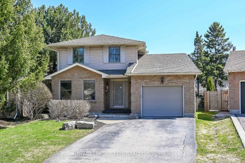 621 Tomahawk Crescent, Hamilton, ON - Outdoor With Facade