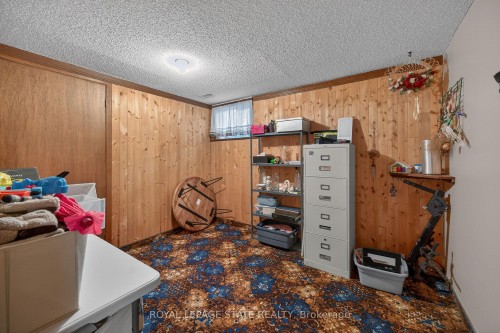 621 Tomahawk Crescent, Hamilton, ON - Indoor Photo Showing Other Room