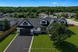 24 Royce Avenue Hamilton, ON L8G 3B5