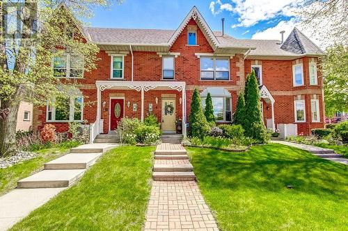 4 Edgewater Drive, Hamilton, ON - Outdoor With Facade
