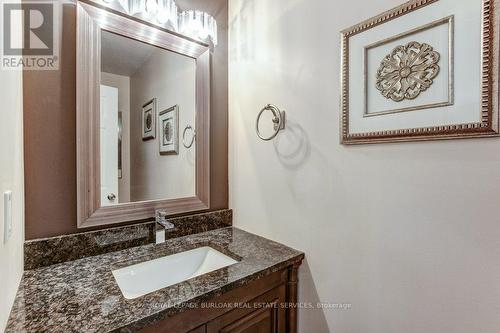 4 Edgewater Drive, Hamilton, ON - Indoor Photo Showing Bathroom