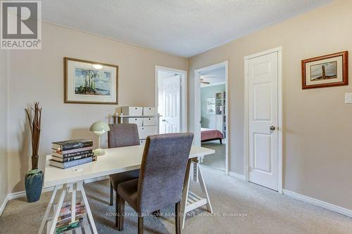 4 Edgewater Drive, Hamilton, ON - Indoor