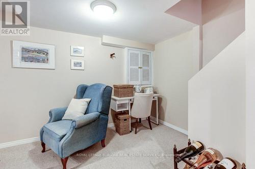 4 Edgewater Drive, Hamilton, ON - Indoor