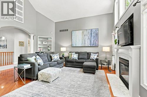515 Birchleaf Walk, Waterloo, ON - Indoor Photo Showing Living Room With Fireplace