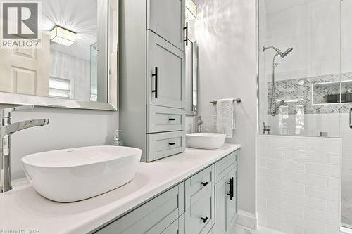 515 Birchleaf Walk, Waterloo, ON - Indoor Photo Showing Bathroom