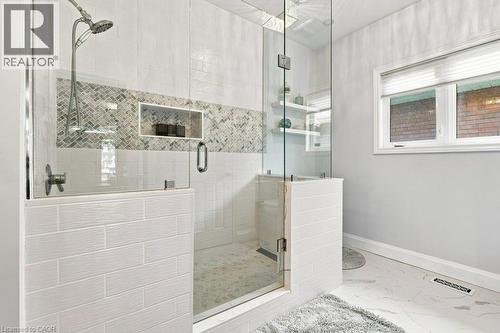 515 Birchleaf Walk, Waterloo, ON - Indoor Photo Showing Bathroom