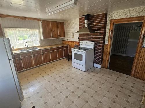 5588 204 Highway, Little River, NS - Indoor Photo Showing Kitchen