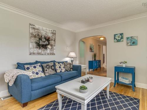 712 Old Sambro Road, Halifax, NS - Indoor Photo Showing Living Room