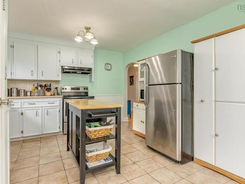 712 Old Sambro Road, Halifax, NS - Indoor Photo Showing Kitchen