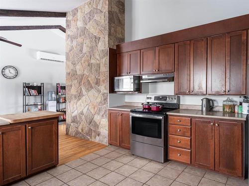 284 North River Road, Charlottetown, PE - Indoor Photo Showing Kitchen