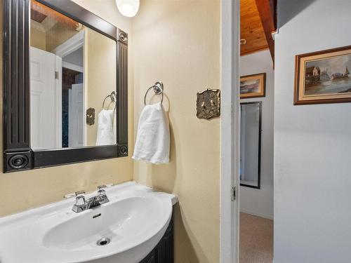 63 Cavendish Road, Halifax, NS - Indoor Photo Showing Bathroom