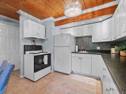 63 Cavendish Road, Halifax, NS - Indoor Photo Showing Kitchen With Double Sink