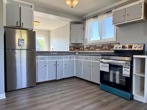 20 Dickey Street, Amherst, NS - Indoor Photo Showing Kitchen