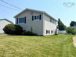 20 Dickey Street  Amherst, NS B4H 2H9