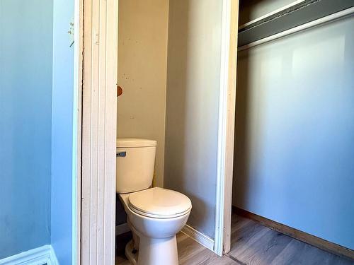 20 Dickey Street, Amherst, NS - Indoor Photo Showing Bathroom