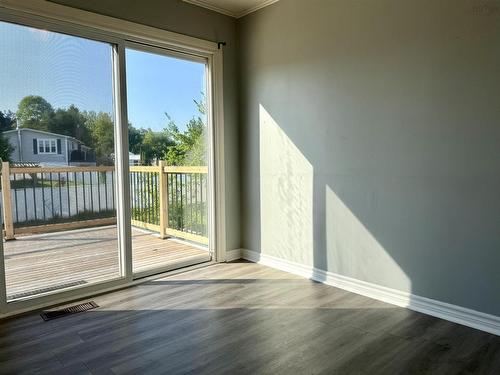 20 Dickey Street, Amherst, NS - Indoor Photo Showing Other Room
