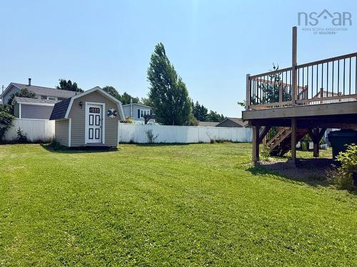 20 Dickey Street, Amherst, NS - Outdoor