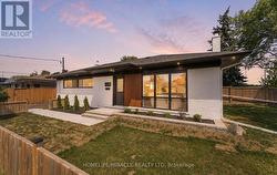 22 ARNPRIOR ROAD Toronto, ON M1K 5A6