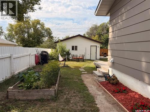 312 Ash Street, Outlook, SK - Outdoor