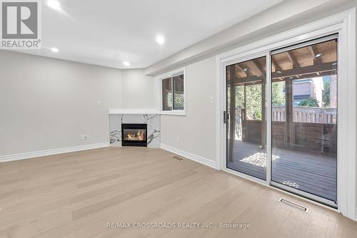 321 Sparrow Circle, Pickering, ON - Indoor With Fireplace